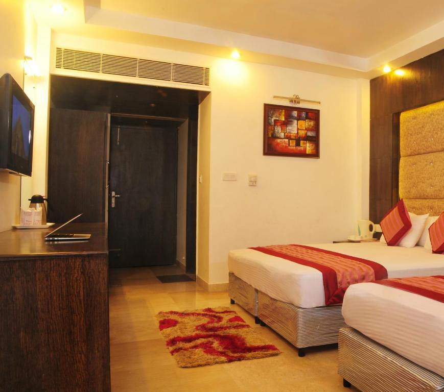 Hotel City Heights New Delhi Buitenkant foto